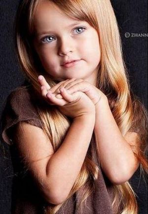 Kristina Pimenova   مدل 4 ساله !